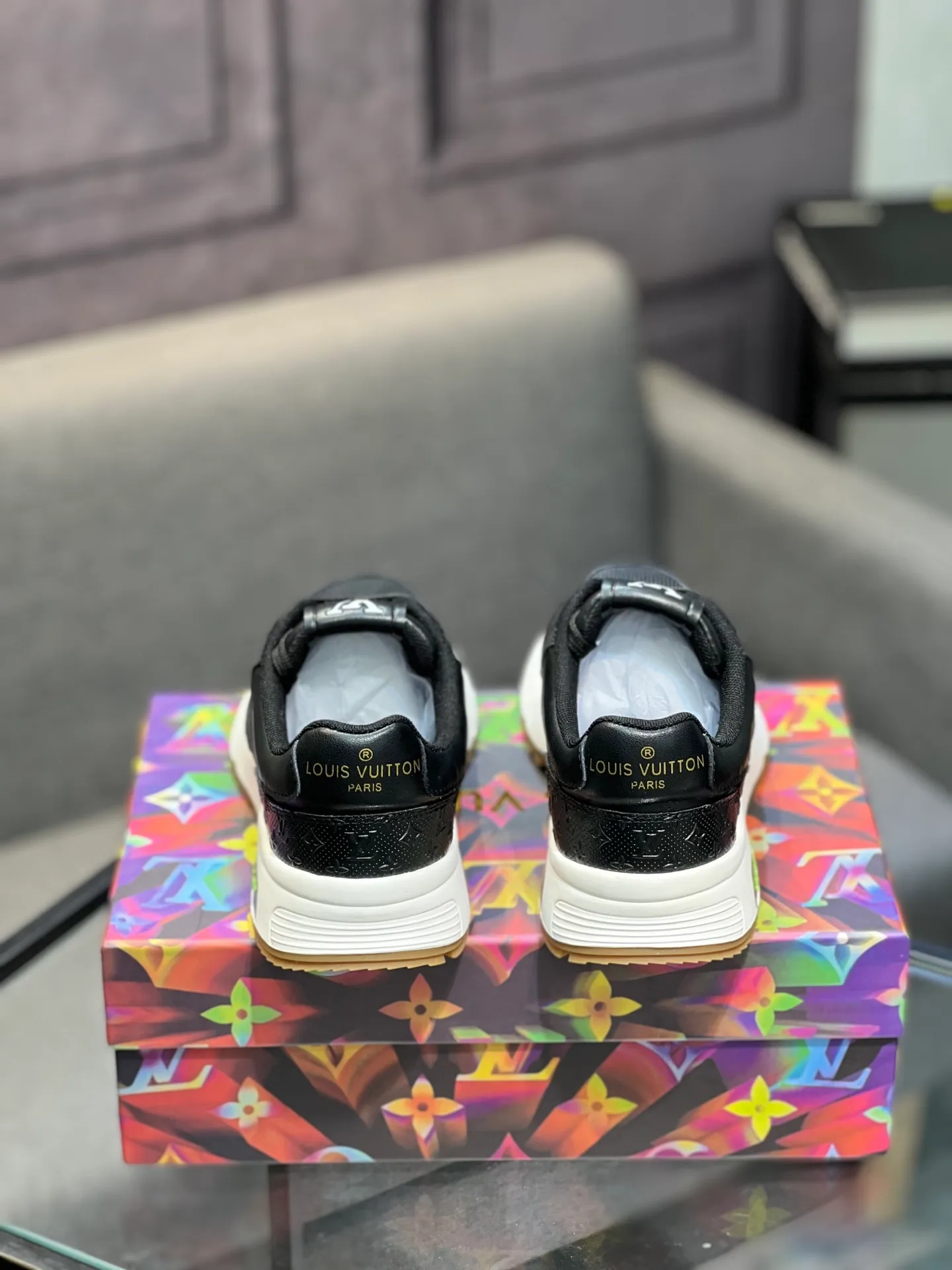 Men's shoes 💰460 "LV" The latest men's casual shoes, genuine leather lining, rubber wear-resistant outsole, fine lines and beautiful strips, not too much decoration, European and American style, comfortable and high-grade, optional, size number: 38 to 44 45 can be customized